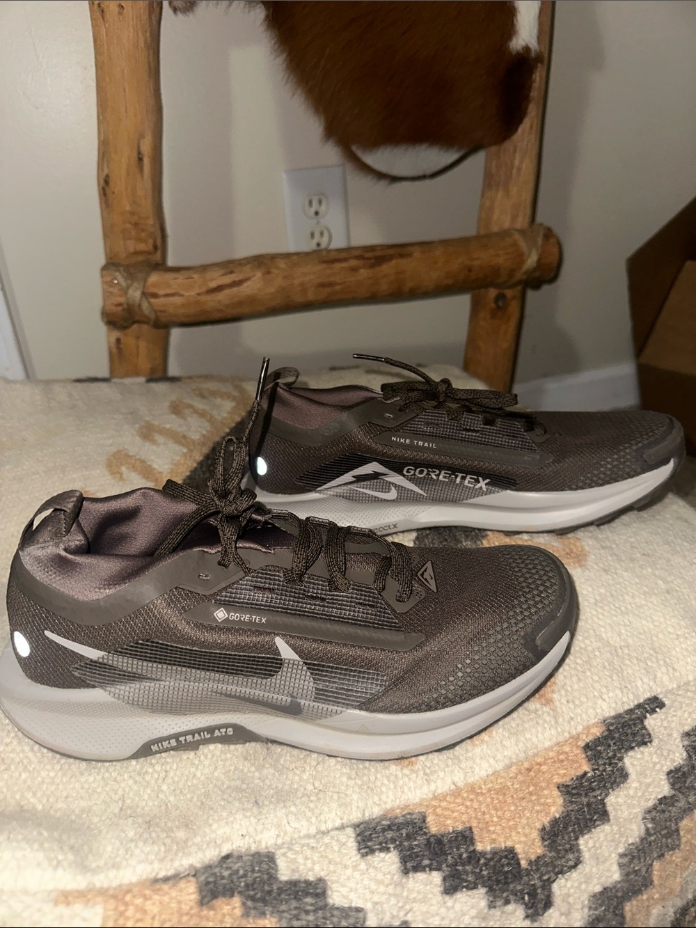Nike Trail Gortex Brown & Gray  Pegasus Trail 5 GTX